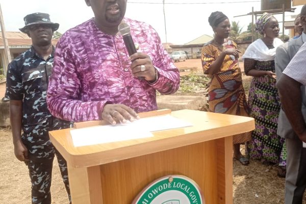OOLG Ogunsola swears in LGEA Chairman, Education Secretary and other members, Charges them to be dedicated to their duties
